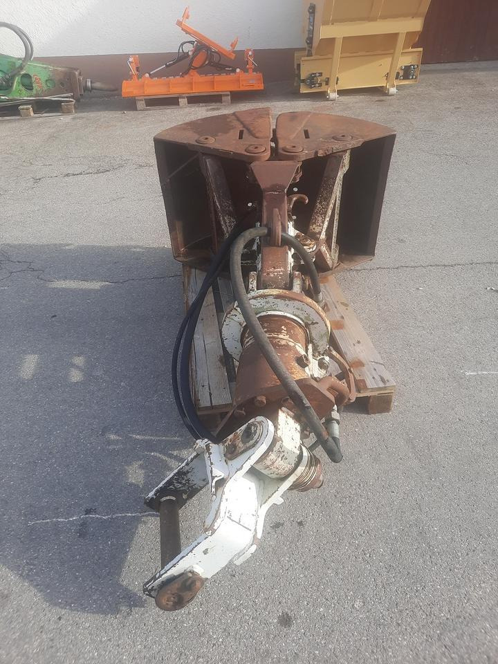 Greifer 70 Schalengreifer Pendelgreifer Erdgreifer Bagger Cat - Clamshell bucket: picture 1 Greifer 70 Schalengreifer Pendelgreifer Erdgreifer Bagger Cat - Clamshell bucket: picture 1