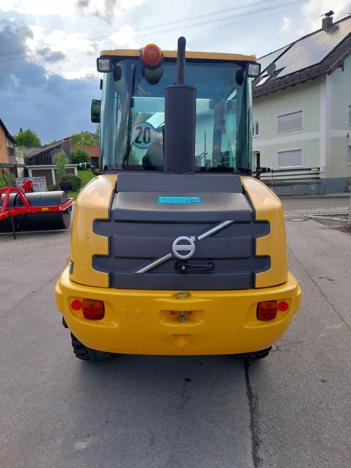 Volvo L 20 L 25 L 30 - Wheel loader: picture 4 Volvo L 20 L 25 L 30 - Wheel loader: picture 4