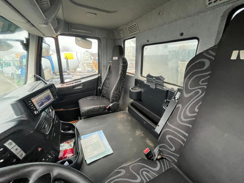 Dumper IVECO-MAGIRUS TRACKER AD450TW 4 Achs Muldenkipper Meiller: picture 12