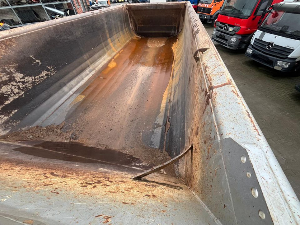IVECO-MAGIRUS TRACKER AD450TW 4 Achs Muldenkipper Meiller - Dumper: picture 4 IVECO-MAGIRUS TRACKER AD450TW 4 Achs Muldenkipper Meiller - Dumper: picture 4