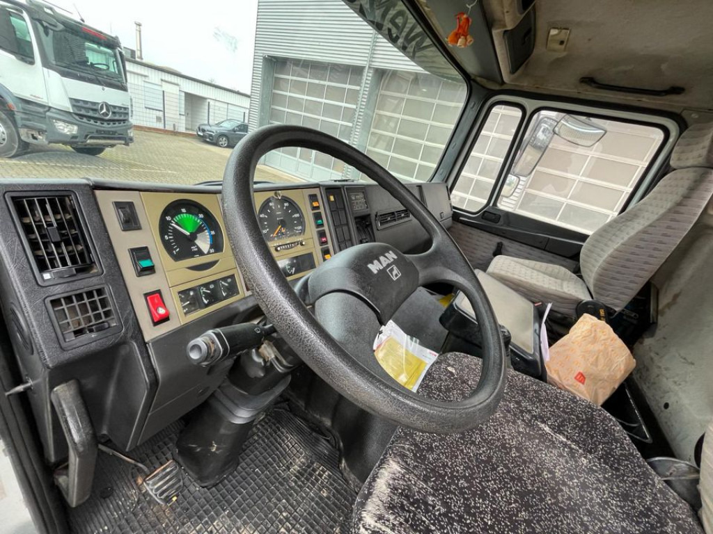 MAN F90 18.232 FK 2-Achs Kipper Kran Palf. PK 8000 - Tipper, Crane truck: picture 5 MAN F90 18.232 FK 2-Achs Kipper Kran Palf. PK 8000 - Tipper, Crane truck: picture 5