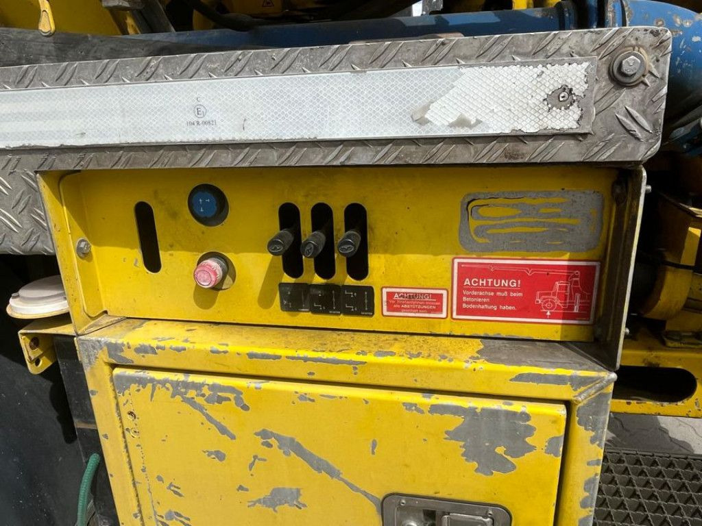 Concrete pump truck MAN TG-S 35.360 8x4 BB Pumi Pumi 24mKolbenpumpe deut: picture 13