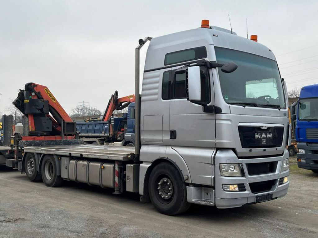 MAN TG-X 26.400 6x2 Pritsche Heckkran Palfinger PK 3 - Crane truck, Dropside/ Flatbed truck: picture 2 MAN TG-X 26.400 6x2 Pritsche Heckkran Palfinger PK 3 - Crane truck, Dropside/ Flatbed truck: picture 2