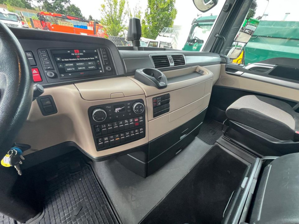 MAN TG-X 26.460 6x2-2 BL Pritsche Kran PK 24.001 Funk Lenk - Dropside/ Flatbed truck, Crane truck: picture 3 MAN TG-X 26.460 6x2-2 BL Pritsche Kran PK 24.001 Funk Lenk - Dropside/ Flatbed truck, Crane truck: picture 3