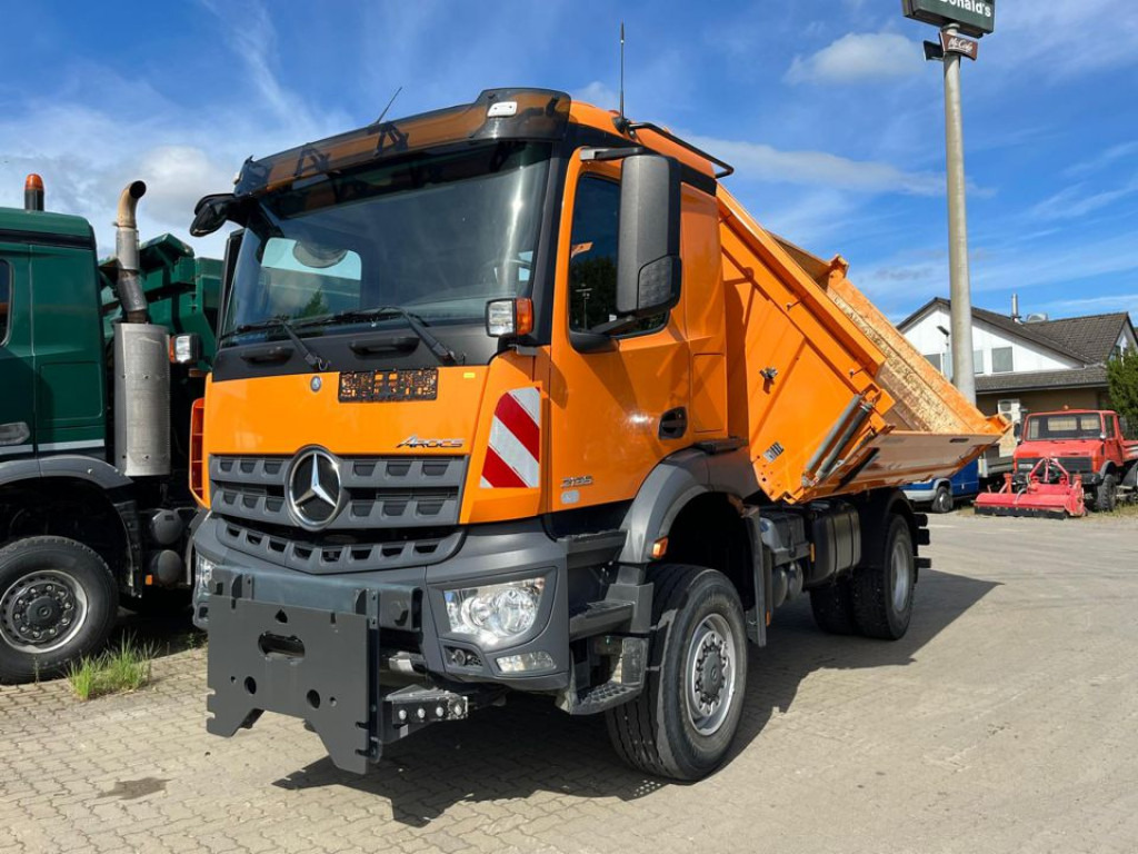 MERCEDES-BENZ Arocs 2135 AK 4x4 2-Achs Allradkipper Kommunalhydr. - Tipper: picture 1 MERCEDES-BENZ Arocs 2135 AK 4x4 2-Achs Allradkipper Kommunalhydr. - Tipper: picture 1
