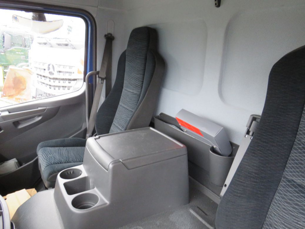 MERCEDES-BENZ Atego 1224 L Pritsche LBW LBW 1.5to - Curtainsider truck: picture 3 MERCEDES-BENZ Atego 1224 L Pritsche LBW LBW 1.5to - Curtainsider truck: picture 3