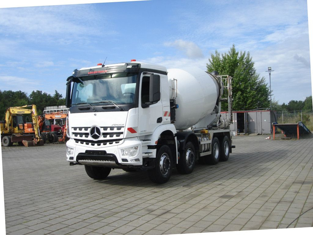 Mercedes-Benz Arocs 3240 B 8x4 Betonmischer Deutsch Top AP Ach - Concrete mixer truck: picture 2 Mercedes-Benz Arocs 3240 B 8x4 Betonmischer Deutsch Top AP Ach - Concrete mixer truck: picture 2