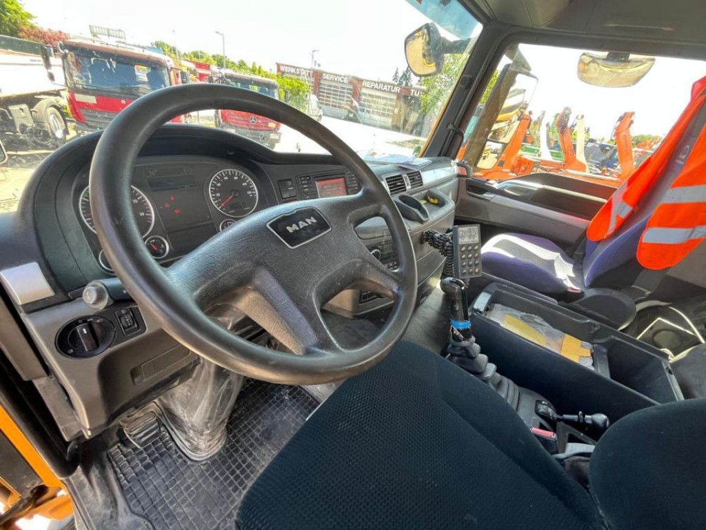 Tractor unit MAN TG-S 18.440 4x4 H BLS SZM Komplettpreis mit Beto: picture 6