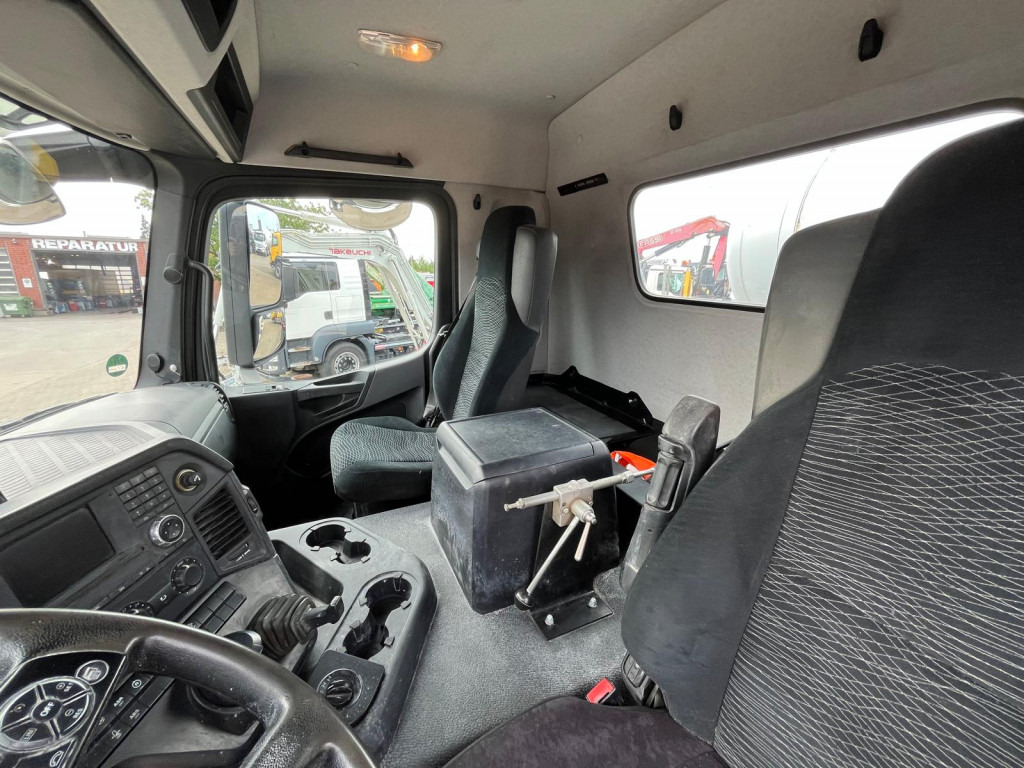 MERCEDES-BENZ Arocs 3240 B 8x4 Betonmischer Deutsch Top AP Achsen - Truck: picture 3 MERCEDES-BENZ Arocs 3240 B 8x4 Betonmischer Deutsch Top AP Achsen - Truck: picture 3