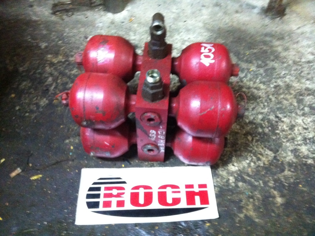 HYDAC 474054 7621 477 + HYDROAKUMULATORY 0,75L - Hydraulic valve for Wheel loader: picture 1 HYDAC 474054 7621 477 + HYDROAKUMULATORY 0,75L - Hydraulic valve for Wheel loader: picture 1