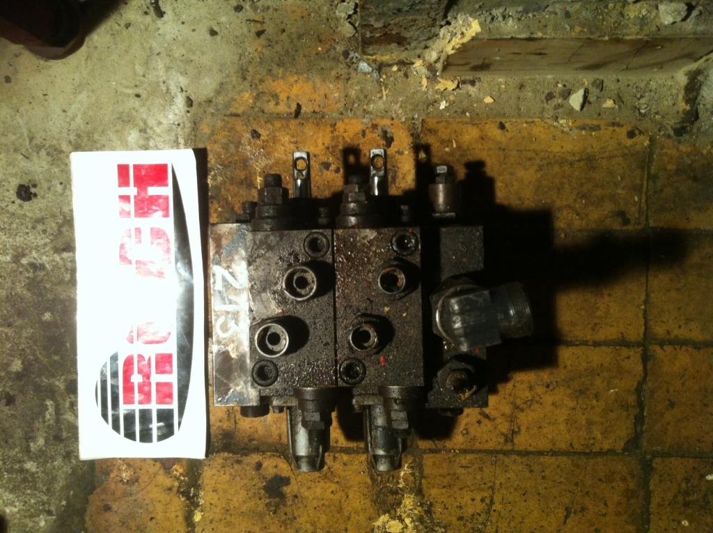 MARREL HYDRO FD3G06 S16 288772 - 2 SEKCYJNY - Hydraulic valve for Construction machinery: picture 1 MARREL HYDRO FD3G06 S16 288772 - 2 SEKCYJNY - Hydraulic valve for Construction machinery: picture 1