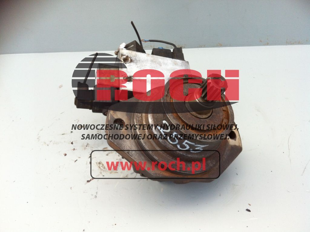 PARKER F12-040-1.-CH-C-248-000-0378020 + OFK071120C0001 - Hydraulic motor for Road sweeper: picture 1 PARKER F12-040-1.-CH-C-248-000-0378020 + OFK071120C0001 - Hydraulic motor for Road sweeper: picture 1
