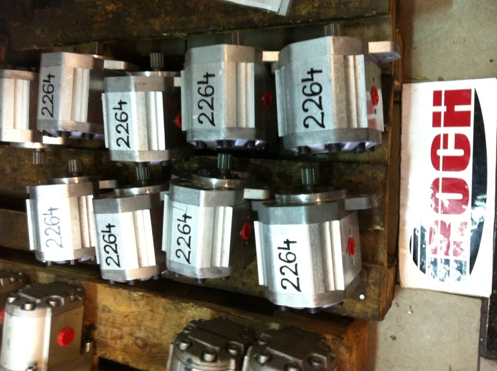SAUER SUNDSTRAND SNP3NN/ 026LN07SA P1C7C7NNNN/NNNNN111.25.002.0A - Hydraulic pump for Construction machinery: picture 1 SAUER SUNDSTRAND SNP3NN/ 026LN07SA P1C7C7NNNN/NNNNN111.25.002.0A - Hydraulic pump for Construction machinery: picture 1