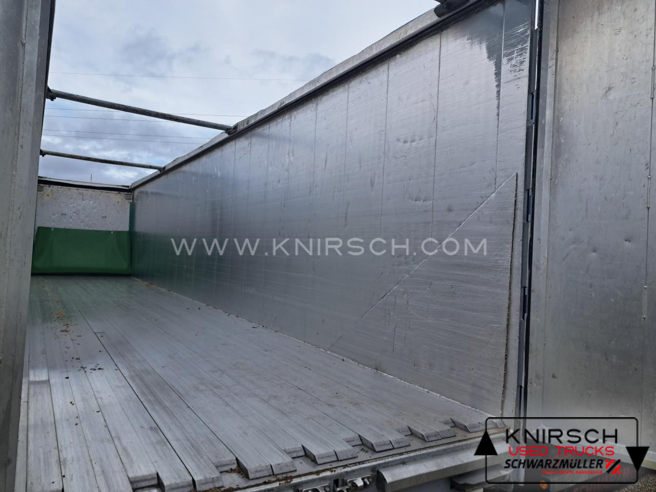 Walking floor semi-trailer SCHWARZMUELLER Schubboden 91 cbm, Rollplane: picture 6