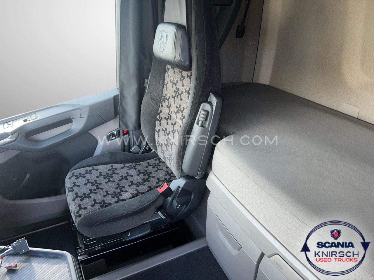 SCANIA R 450 A4x2LA - Tractor unit: picture 5 SCANIA R 450 A4x2LA - Tractor unit: picture 5