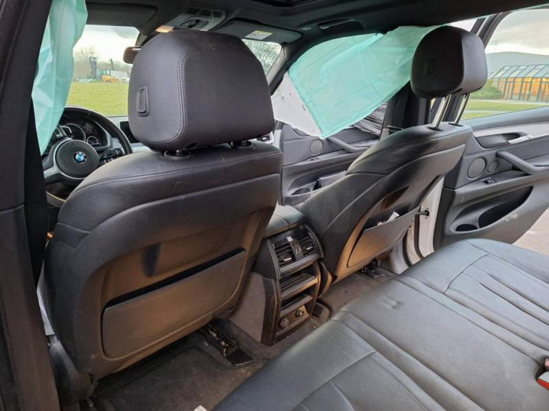 SUV BMW X5: picture 9