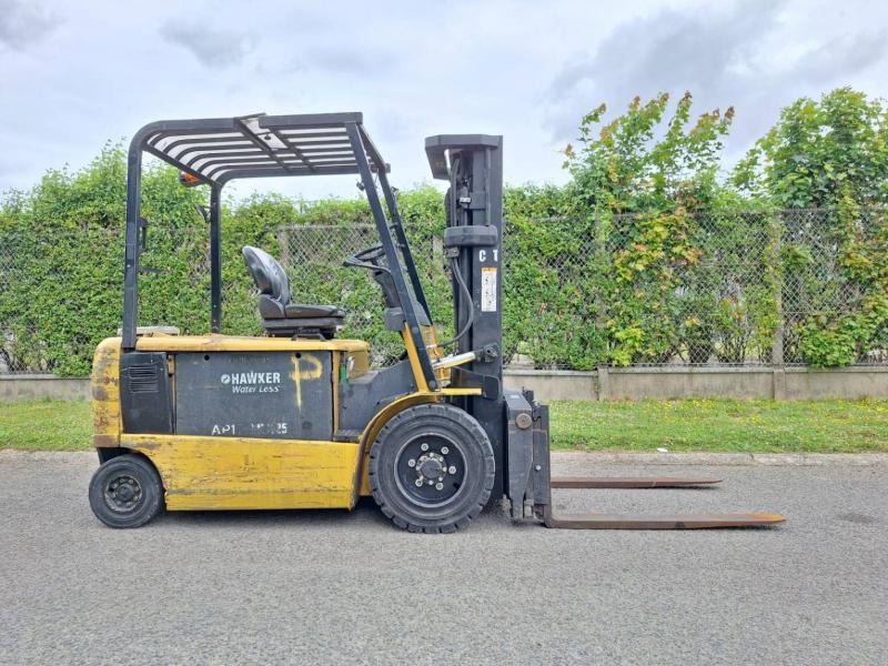 Caterpillar EP30K - Electric forklift: picture 4 Caterpillar EP30K - Electric forklift: picture 4