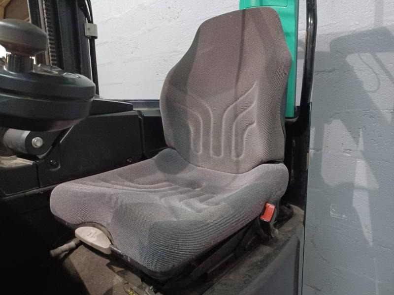 Caterpillar NR16N - Reach truck: picture 5 Caterpillar NR16N - Reach truck: picture 5