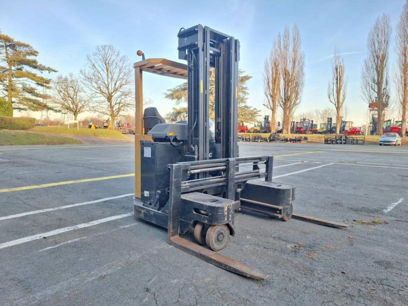 Caterpillar NRM20K - 4-way reach truck: picture 1 Caterpillar NRM20K - 4-way reach truck: picture 1