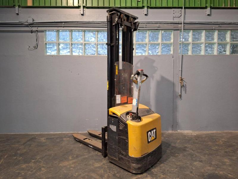 Caterpillar NSP16N - Stacker: picture 5 Caterpillar NSP16N - Stacker: picture 5