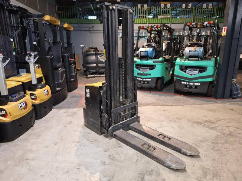 Caterpillar NSP16N2 - Stacker: picture 2 Caterpillar NSP16N2 - Stacker: picture 2