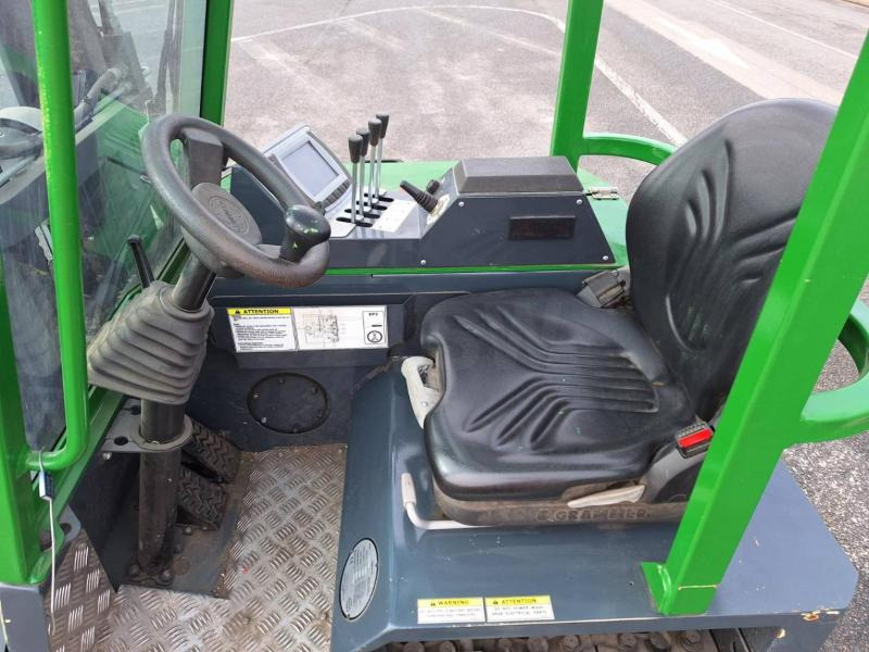 Combilift CBE2500 - 4-way reach truck: picture 5 Combilift CBE2500 - 4-way reach truck: picture 5