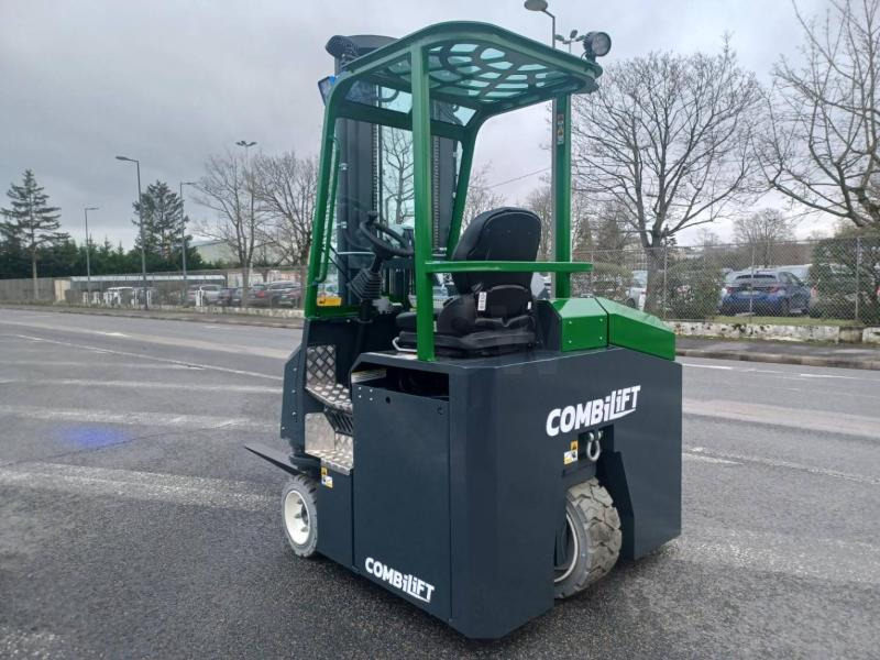 Combilift CBE3000 - 4-way reach truck: picture 4 Combilift CBE3000 - 4-way reach truck: picture 4