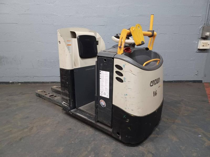 Crown GPC3020 - Order picker: picture 3 Crown GPC3020 - Order picker: picture 3