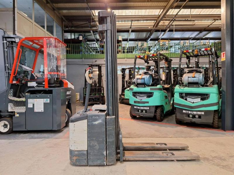 Crown WE2300-16 - Stacker: picture 3 Crown WE2300-16 - Stacker: picture 3