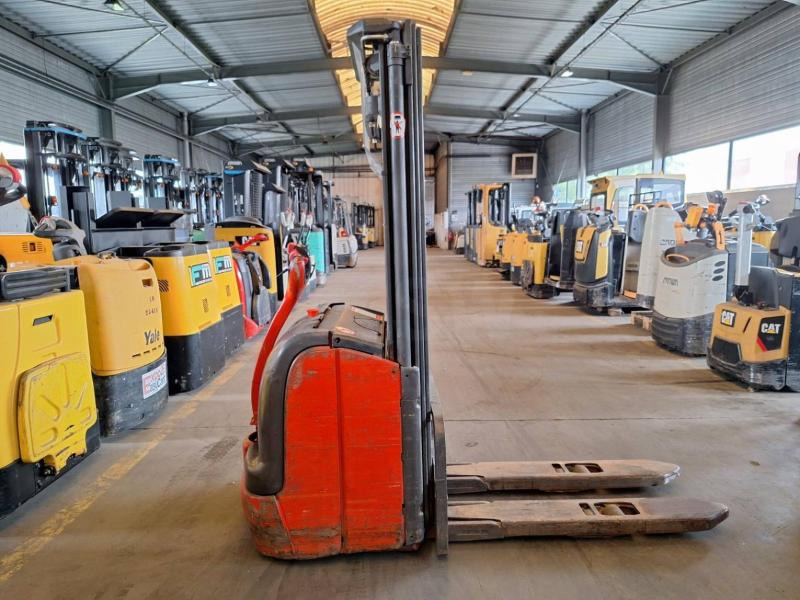 Fenwick L16 - Stacker: picture 3 Fenwick L16 - Stacker: picture 3