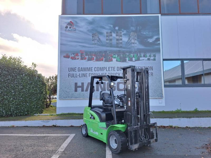 Hangcha XC35i - Electric forklift: picture 3 Hangcha XC35i - Electric forklift: picture 3