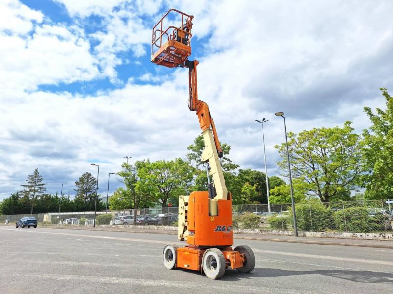 Articulated boom JLG E300AJP: picture 15