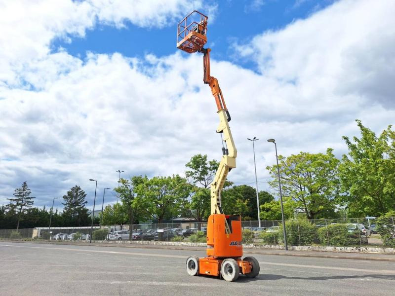 Articulated boom JLG E300AJP: picture 21