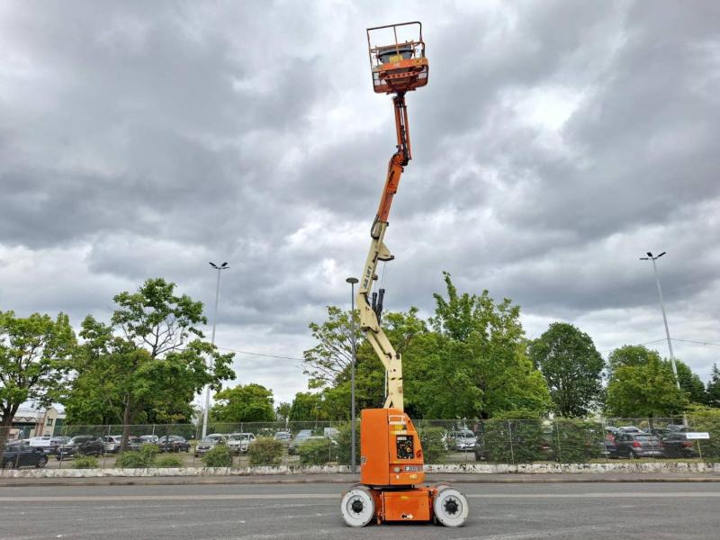Articulated boom JLG E300AJP: picture 23