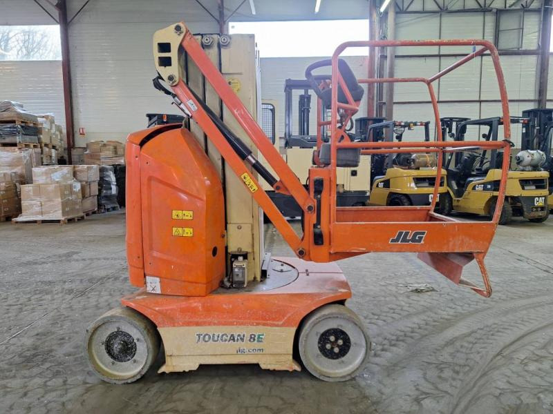 JLG Toucan 8E - Vertical mast lift: picture 3 JLG Toucan 8E - Vertical mast lift: picture 3