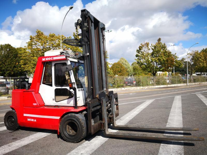 Mora M100C - LPG forklift: picture 2 Mora M100C - LPG forklift: picture 2