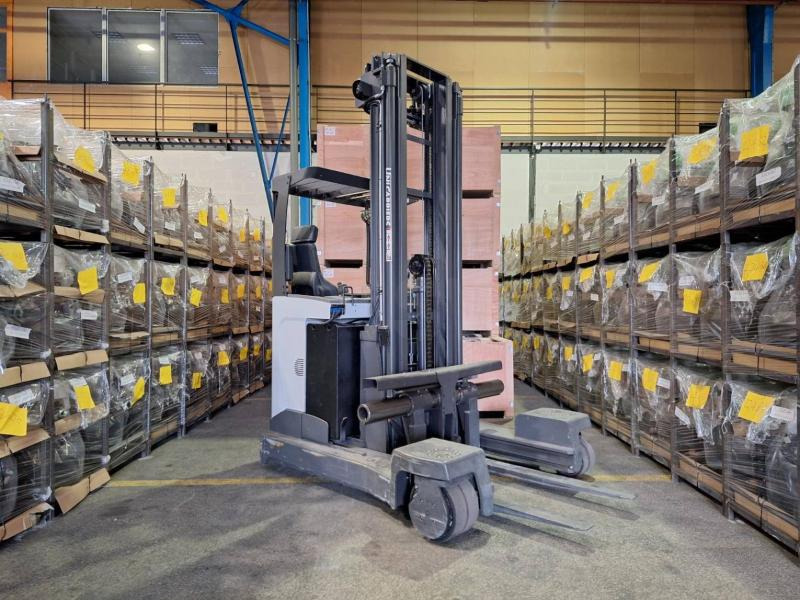 UniCarriers 250DTFVRE635UFW - 4-way reach truck: picture 2 UniCarriers 250DTFVRE635UFW - 4-way reach truck: picture 2