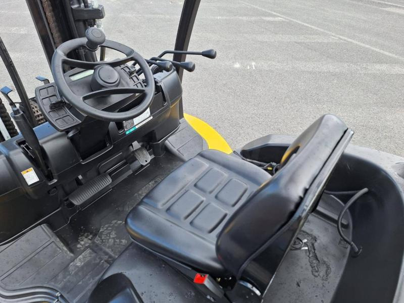 Diesel forklift Yale GDP70VX: picture 15