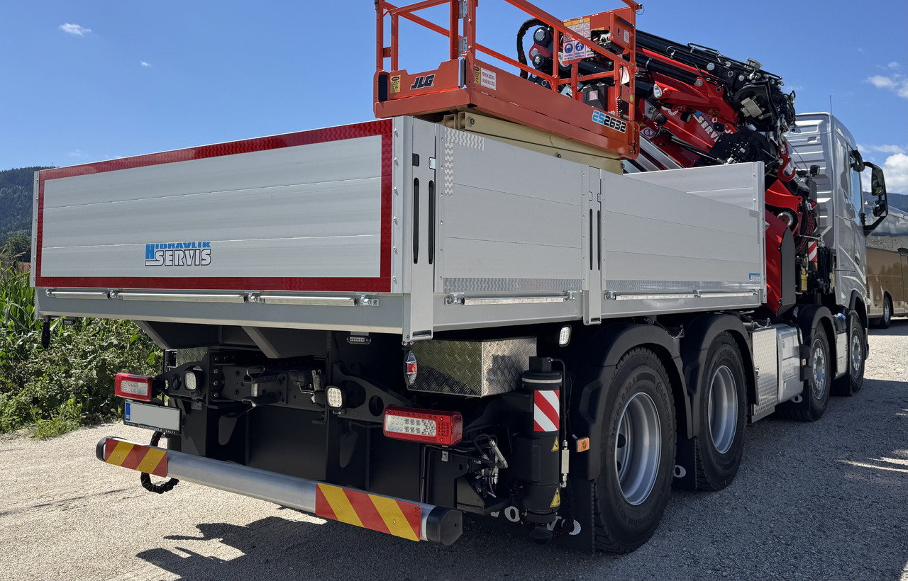 VOLVO Hiab Palfinger Fassi F1450-8 JIB-6, Fassi F1750-8 JIB-6 - Crane truck: picture 4 VOLVO Hiab Palfinger Fassi F1450-8 JIB-6, Fassi F1750-8 JIB-6 - Crane truck: picture 4