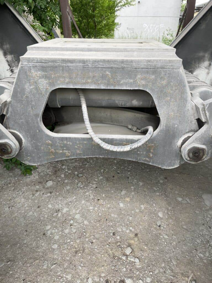 HGT Leichtgutgreifer RGF7-12000 - Clamshell bucket for Construction machinery: picture 3 HGT Leichtgutgreifer RGF7-12000 - Clamshell bucket for Construction machinery: picture 3