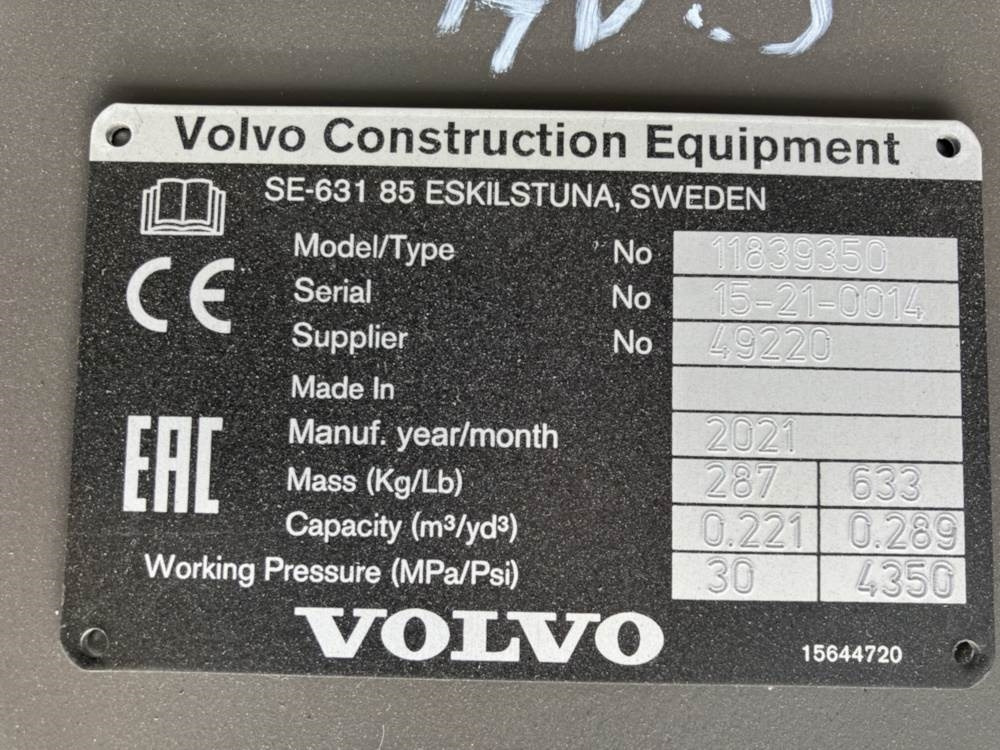 Volvo Böschungslöffel schwenkbar - Backhoe loader: picture 4 Volvo Böschungslöffel schwenkbar - Backhoe loader: picture 4