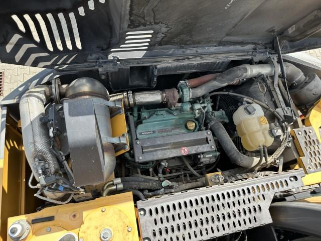 Wheel excavator Volvo EWR150E: picture 9 Wheel excavator Volvo EWR150E: picture 9