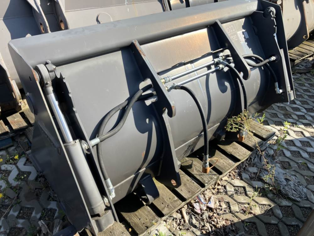 Volvo Klappschaufel mit Messer -P Aufnahme - Bucket: picture 3 Volvo Klappschaufel mit Messer -P Aufnahme - Bucket: picture 3