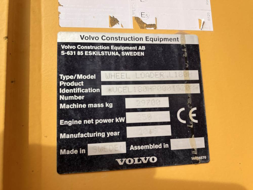 Wheel loader Volvo L180H: picture 15