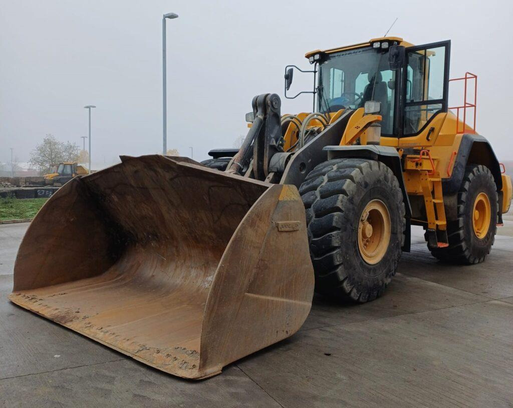Volvo L180H - Wheel loader: picture 4 Volvo L180H - Wheel loader: picture 4