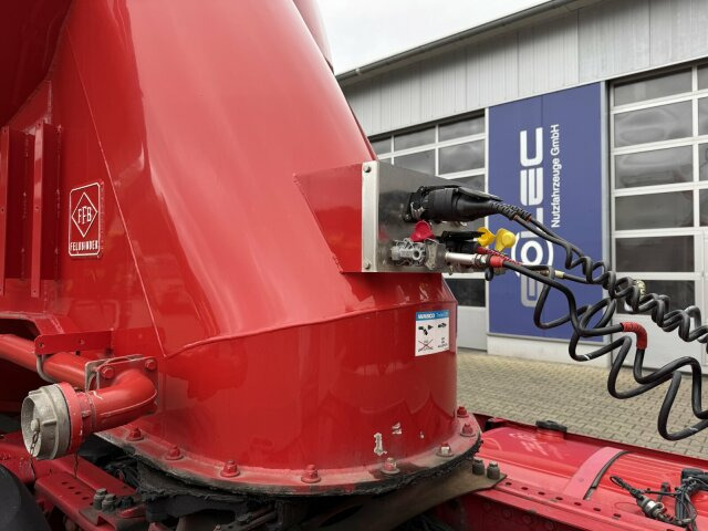 Feldbinder EUT 54.3 liegend. Silo 54.000 Liter 3 Achs - Silo semi-trailer: picture 4 Feldbinder EUT 54.3 liegend. Silo 54.000 Liter 3 Achs - Silo semi-trailer: picture 4