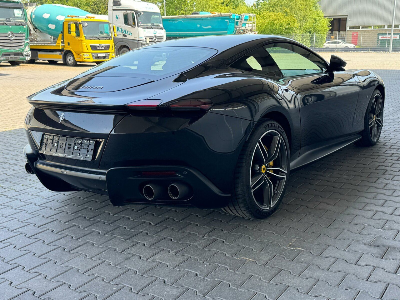 Ferrari Roma Coupe Schwarz - Car: picture 2 Ferrari Roma Coupe Schwarz - Car: picture 2