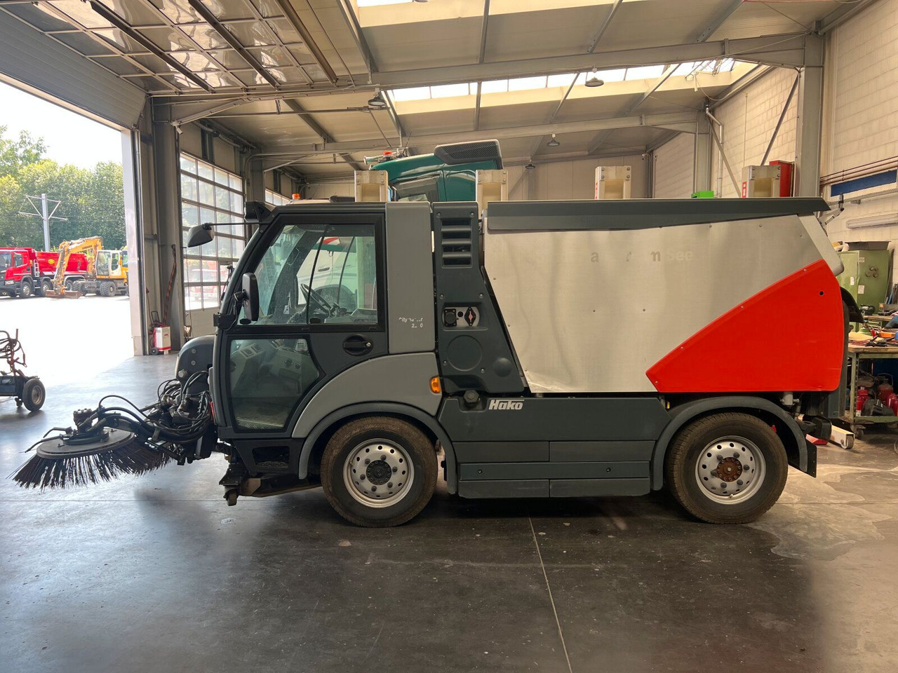 Hako Citymaster CM 2200 Kehrmaschine 2 m³ - Road sweeper: picture 4 Hako Citymaster CM 2200 Kehrmaschine 2 m³ - Road sweeper: picture 4