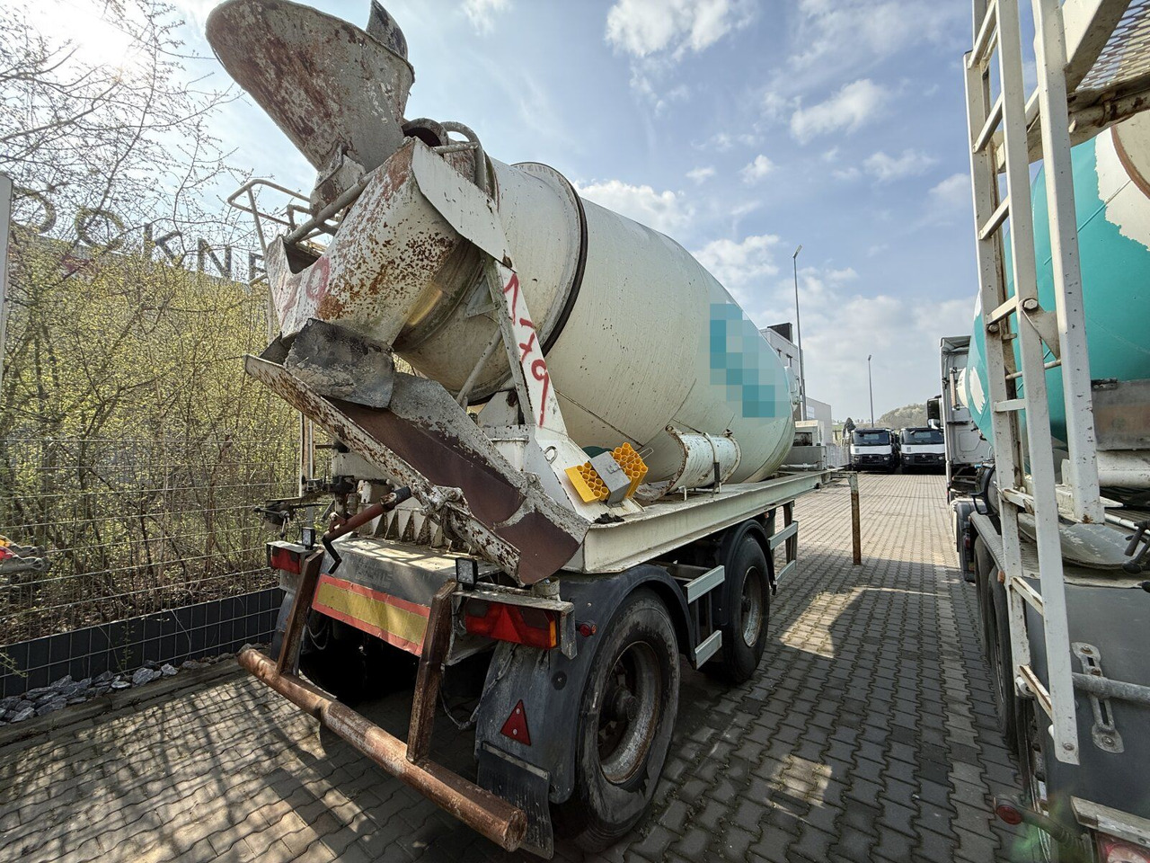 Intermix 10 m³ Betonmischer Auflieger mit Motor - Concrete mixer truck: picture 2 Intermix 10 m³ Betonmischer Auflieger mit Motor - Concrete mixer truck: picture 2