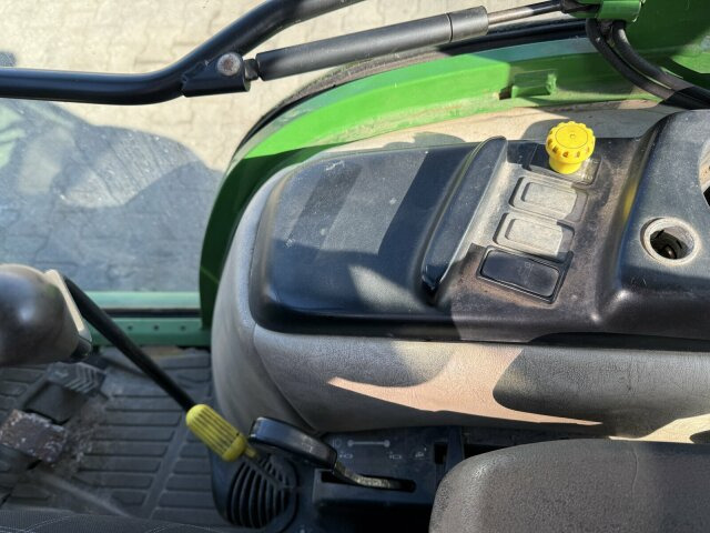 Municipal tractor John Deere 3520 Kommunaltrak. Frontkraftheber Kuppeldreieck: picture 5